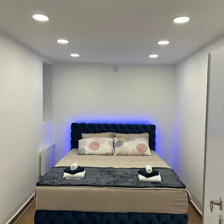 Apartment Very Lux *